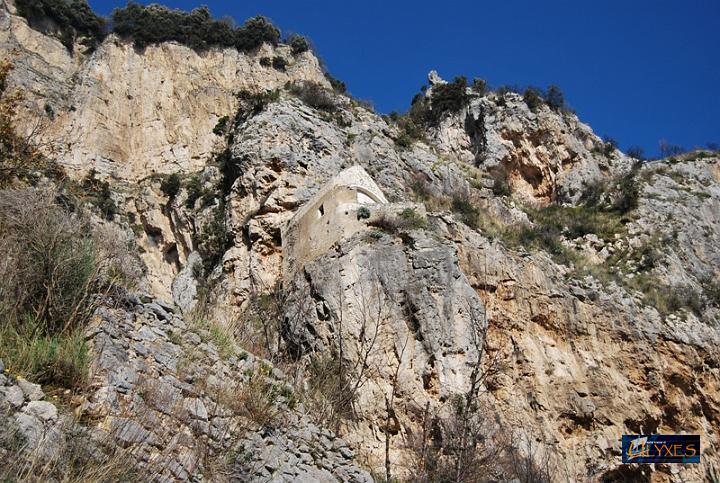 la casetta abbarbicata.JPG